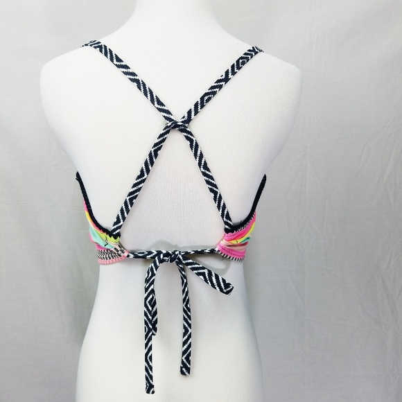 Shade & Shore Geometric Stripe Bikini Top Size 38C - Picture 3 of 7